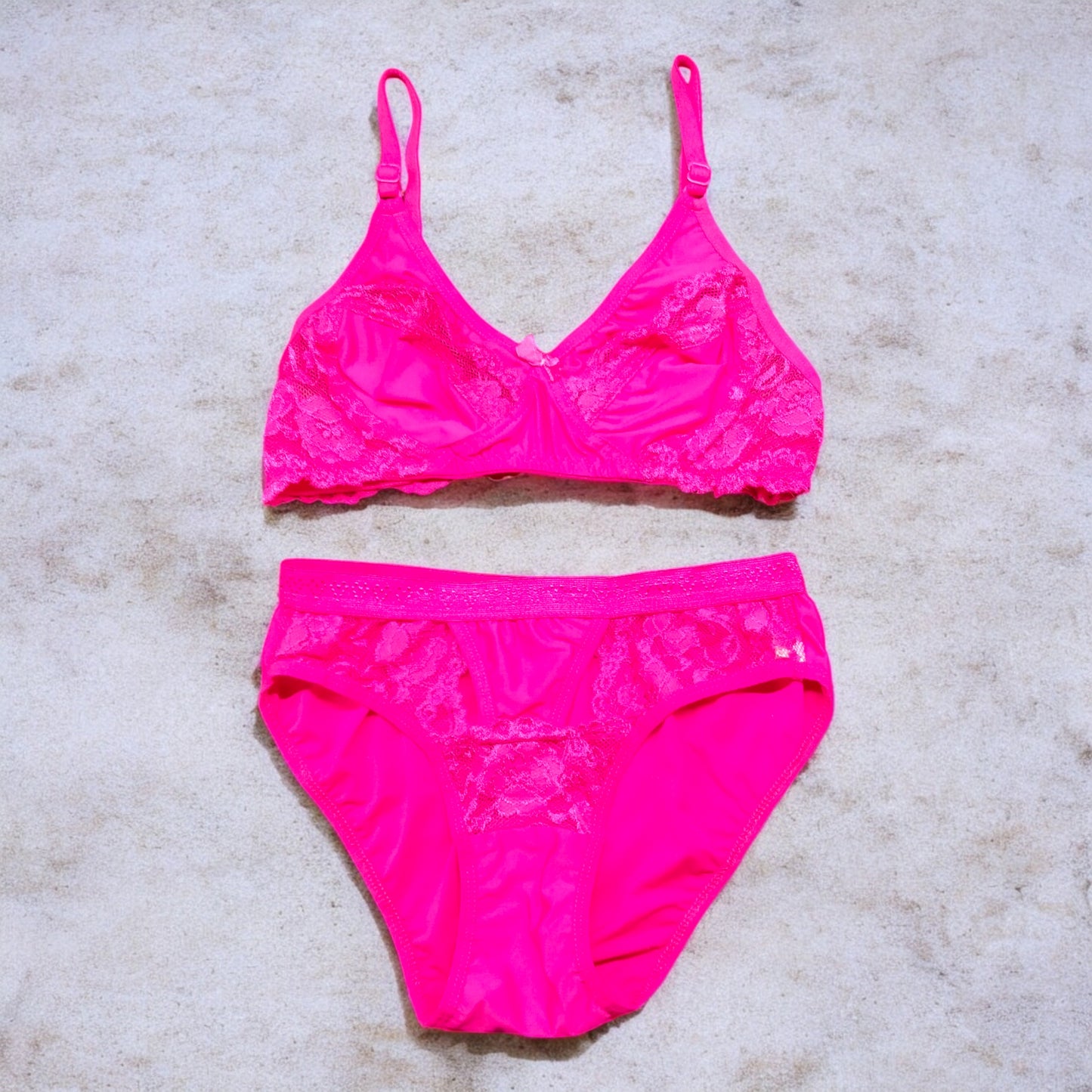 Women Neted Bra Set