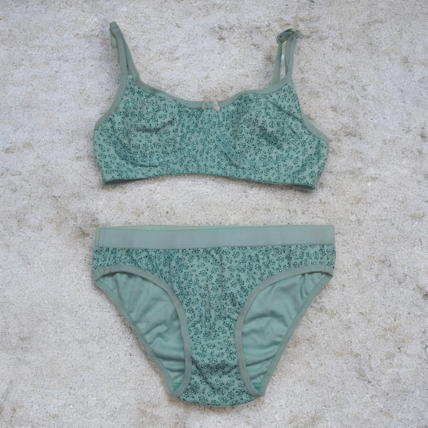 Women Plain Bra Set