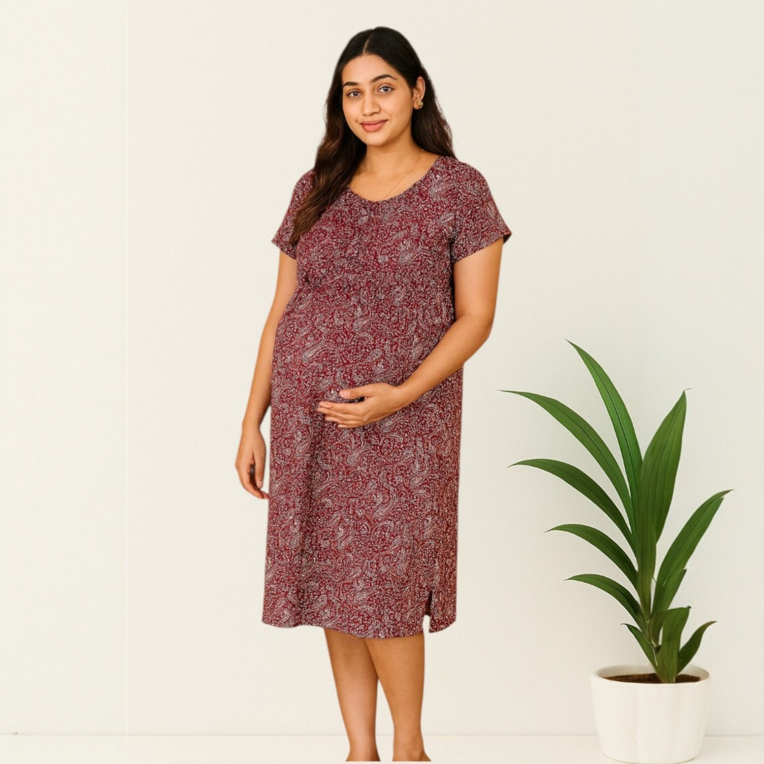 Women Feeding Maxi