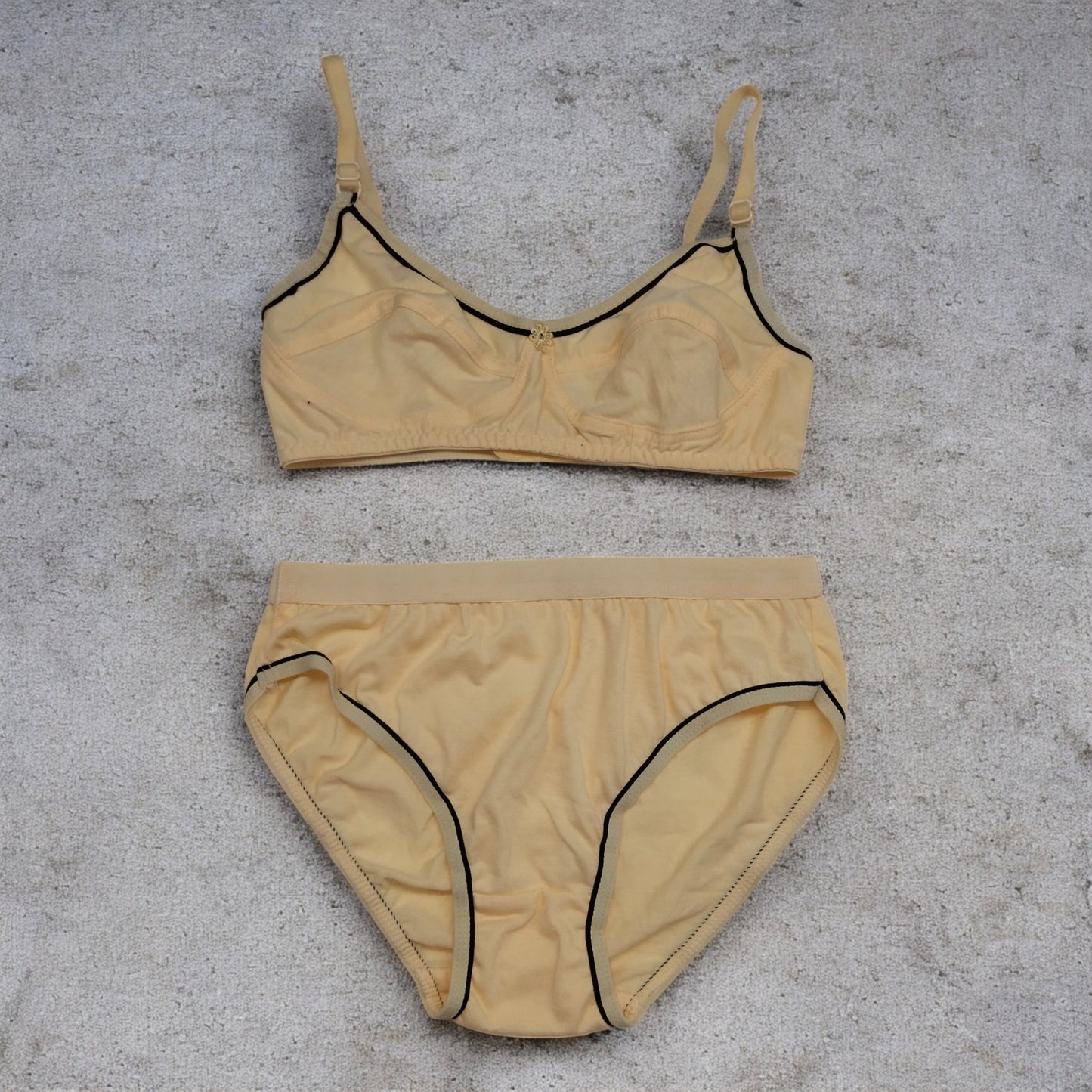 Women Plain Bra Set
